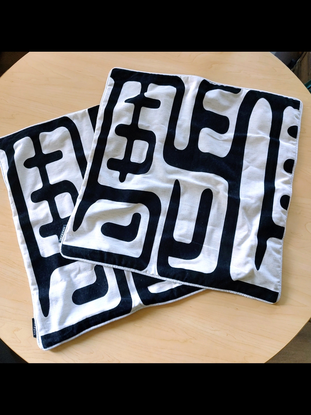 Set of 2 Linen & Black Abstract Design Pillow Covers 20x20 Safavieh Maize - Picture 6 of 12